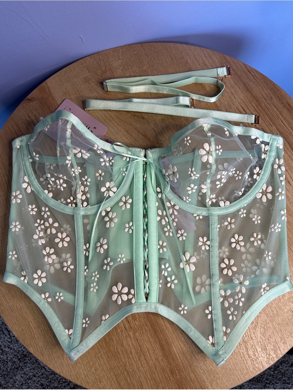 Savage x Fenty daisy puff mint green busiter